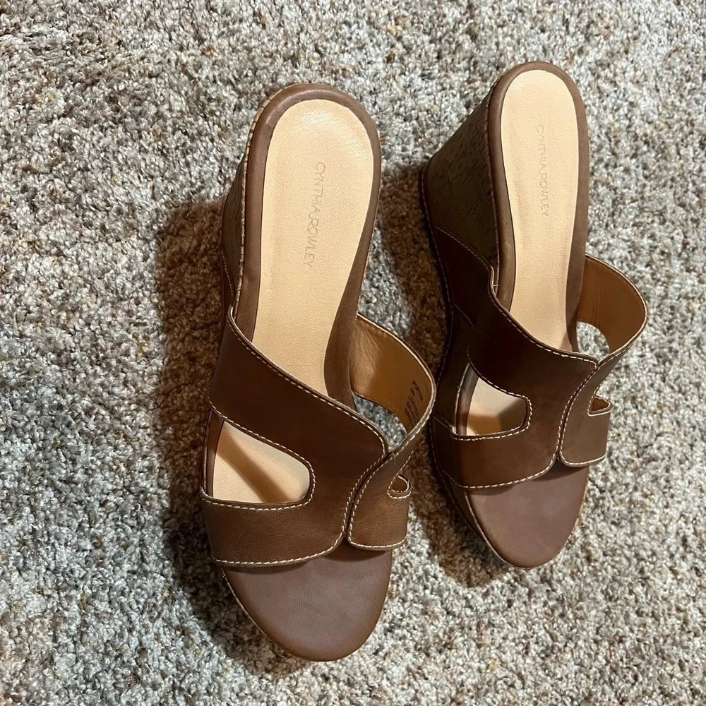 Cynthia Rowley Porter Leather Wedge Sandal Shoes Tan SZ 9 M - Picture 3 of 11